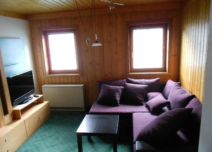 Trattenhaus * Криммл