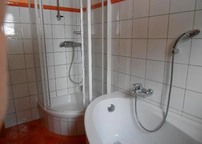 Trattenhaus Apartman *