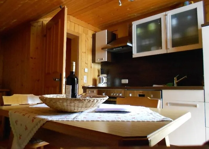 Trattenhaus Apartman *